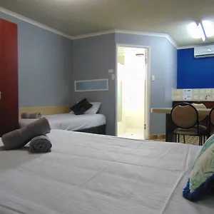 https://rockhampton-court-motor-inn.queenslandhotels.net